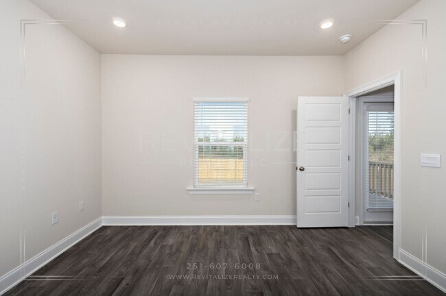 Building Photo - COMING SOON Newly Built 4 Bed 2 Bath Craftsman Home in Spanish Fort with Deck