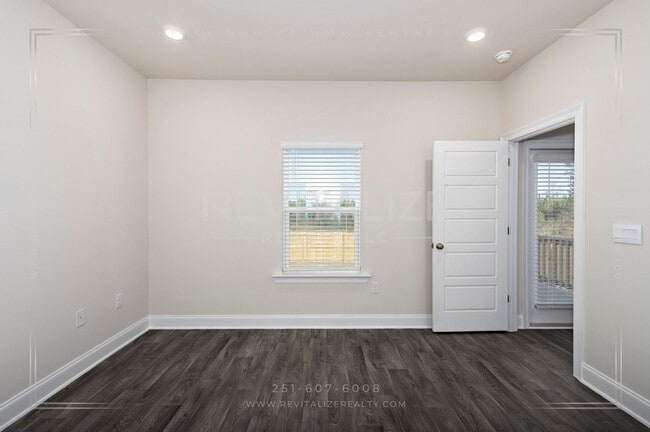 Building Photo - Newly Built 4 Bed 2 Bath Craftsman Home in Spanish Fort with Deck