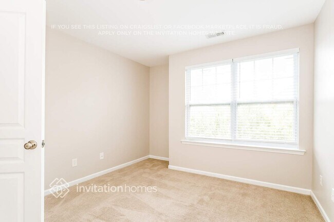 Building Photo - 811 Skybrook Falls Dr