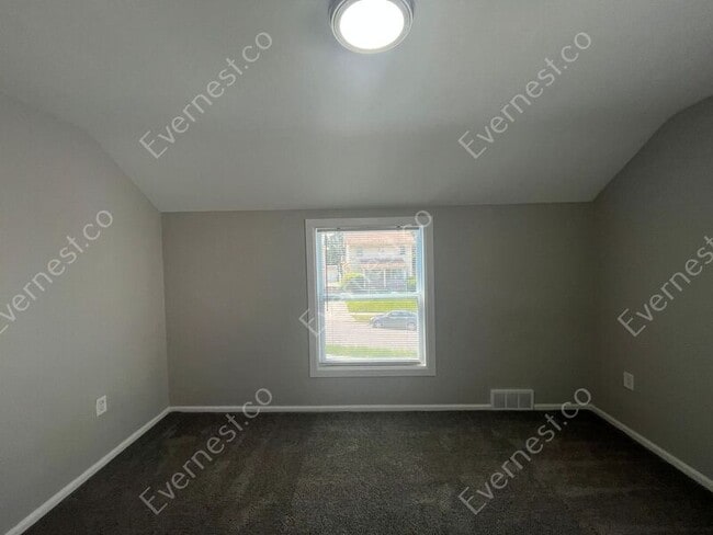 Building Photo - 2820 Winsted Dr