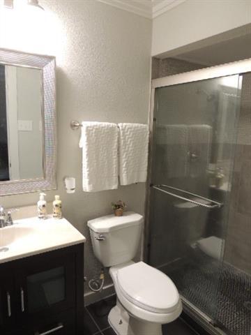 Building Photo - 5224 Knox Dr