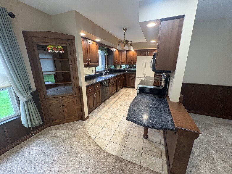 Building Photo - 1512 Winsted Dr