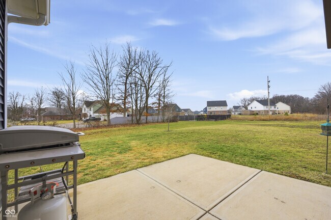Building Photo - 7683 Fairwood Blvd