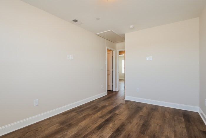 Building Photo - 171 Eagles Cliff Dr