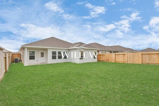 Building Photo - Spacious 4-Bedroom Home – 6 Weeks FREE Rent!