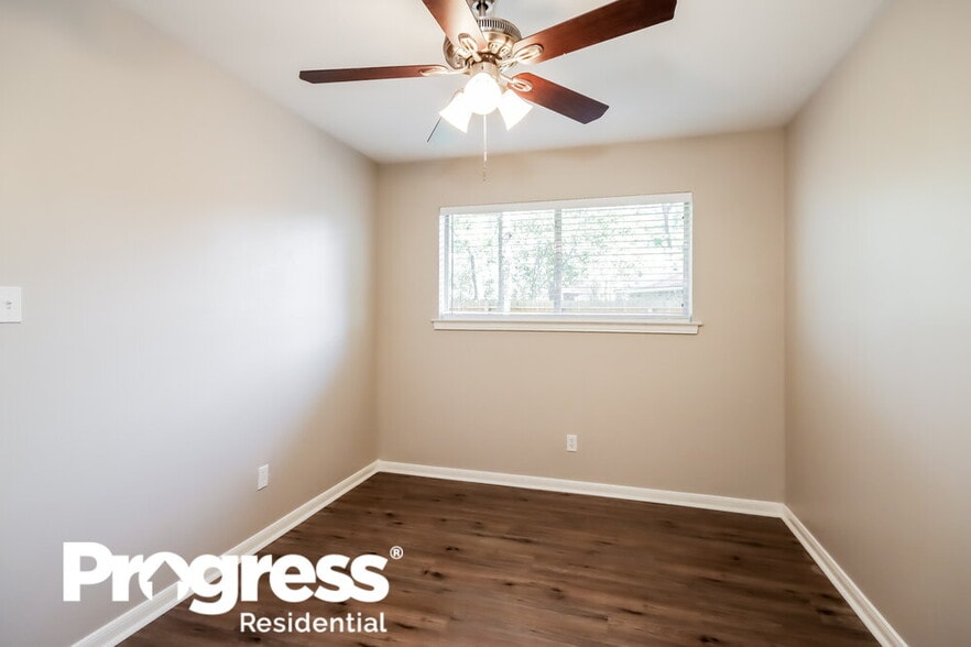 Building Photo - 15803 N Chamfer Ct