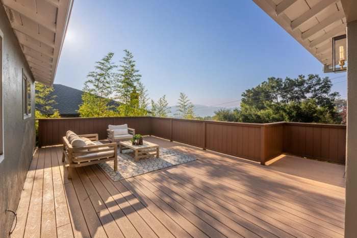 Building Photo - 148 Exbourne Ave