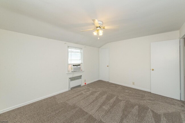 Building Photo - 44 Gless Ave