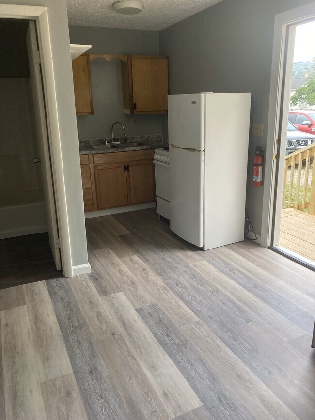 Building Photo - 131 North St