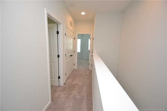 Building Photo - 1405 Luxor Dr
