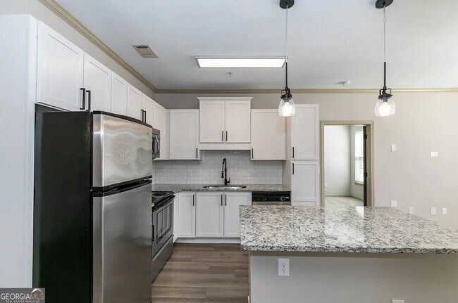 Building Photo - 1000 Ashwood Pkwy