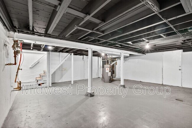 Building Photo - 46 N Harvey Ave