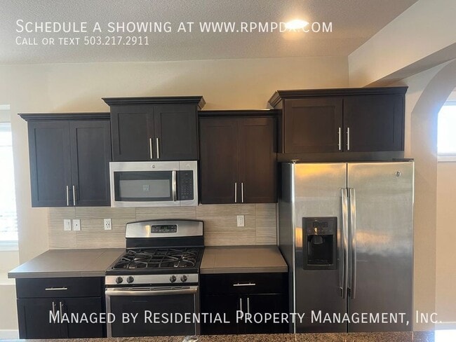 Building Photo - 14075 SW Compass Dr