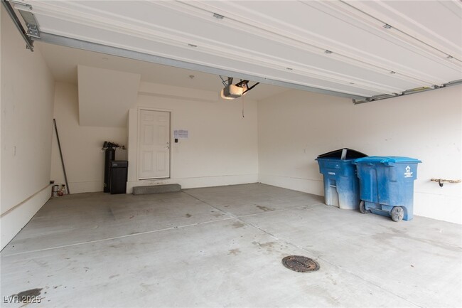 Building Photo - 4740 Blaise Ave