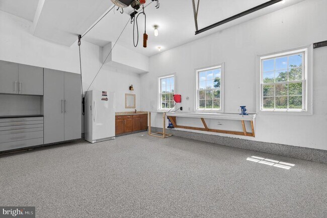 Building Photo - 13071 Haddonfield Ln