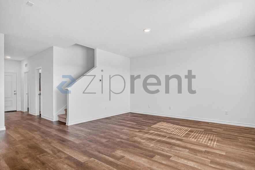 Building Photo - 11816 Red Burro