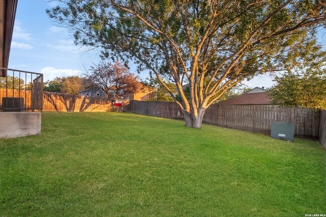 Building Photo - 7910 Chestnut Barr Dr