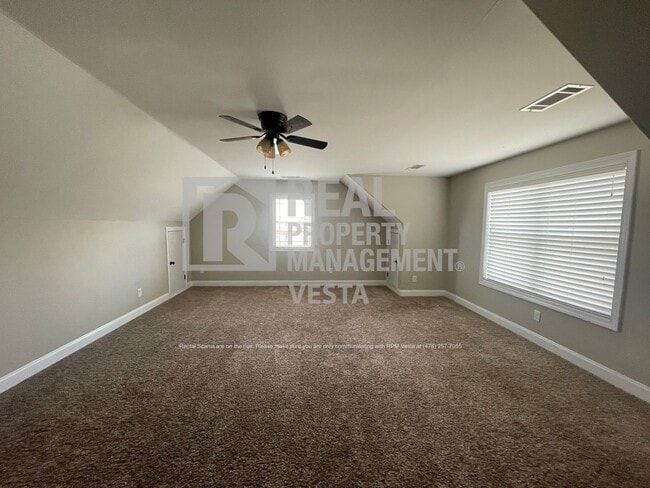 Building Photo - 904 Rainbow Springs Rd