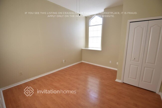 Building Photo - 272 Churchill Dr