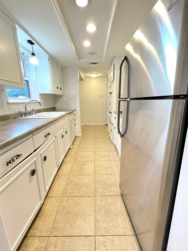 Building Photo - 307 Whitecap Dr