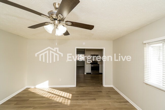 Building Photo - 1850 Priscilla Ave