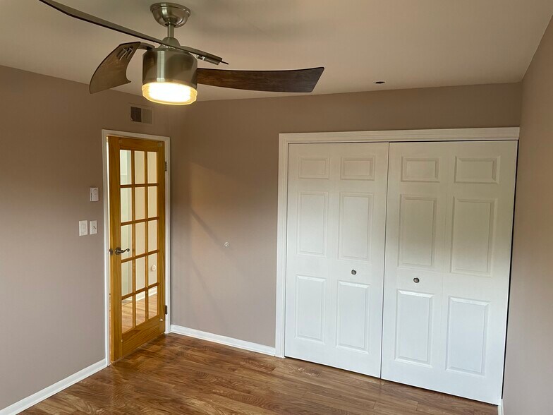 New ceiling fan and closet doors - 1804 Colonial Village Way