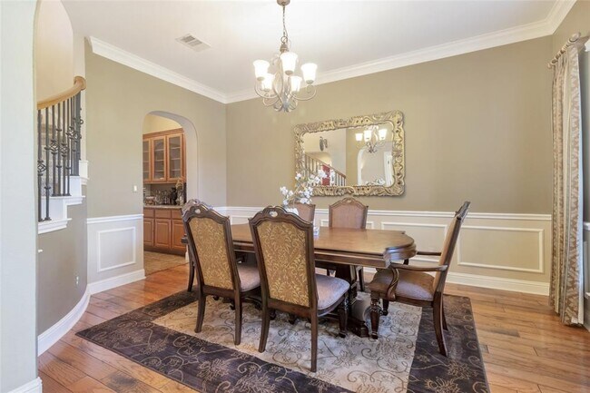 Building Photo - 5600 Laguna Cliff Ln