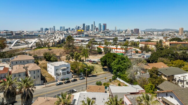 Building Photo - East LA duplex