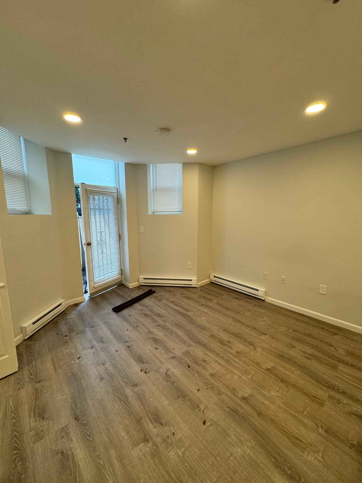 Building Photo - 24 Queensberry St