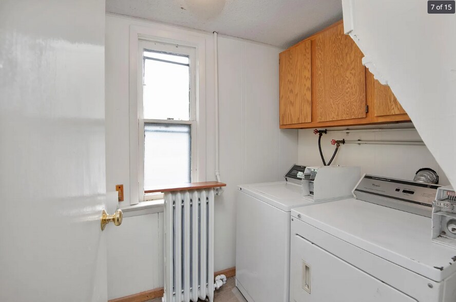Laundry - 620 8th Ave S