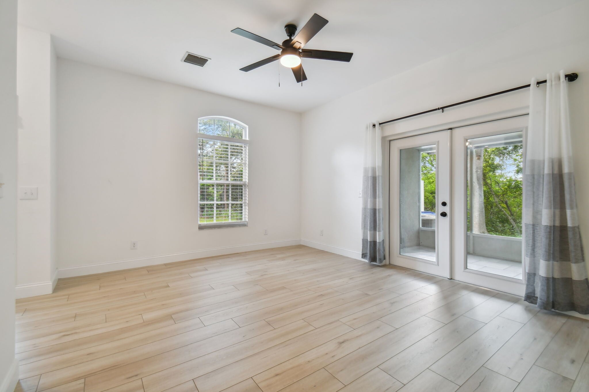 Building Photo - 4347 Deermont Cir