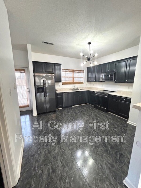 Building Photo - 4564 Parkview Square