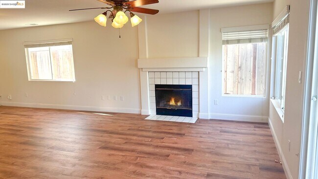 Building Photo - 4537 Pronghorn Way