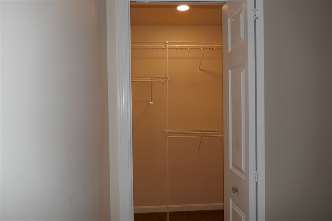 Building Photo - 33 Rudd Farm Dr