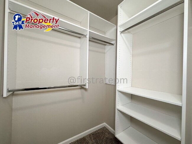 Building Photo - 10151 W Garverdale Ln