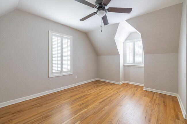 Building Photo - Charming 2-Story Home in Tech Terrace!