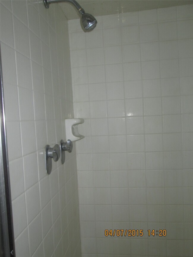 Building Photo - 10834 Sugar Hill Dr
