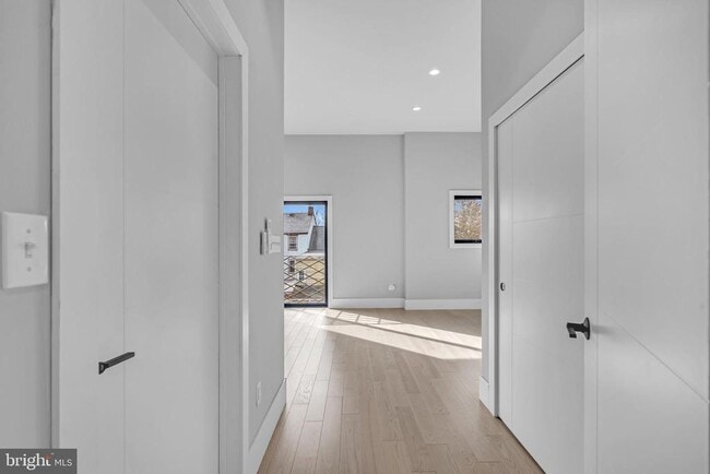 Building Photo - 10 McCready's Alley