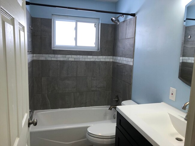 Building Photo - Single Family home in Plum
