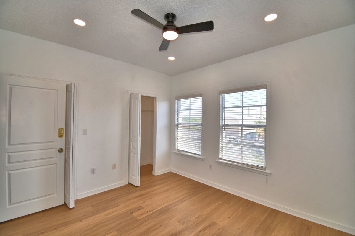 Building Photo - 660 Celebration Ave