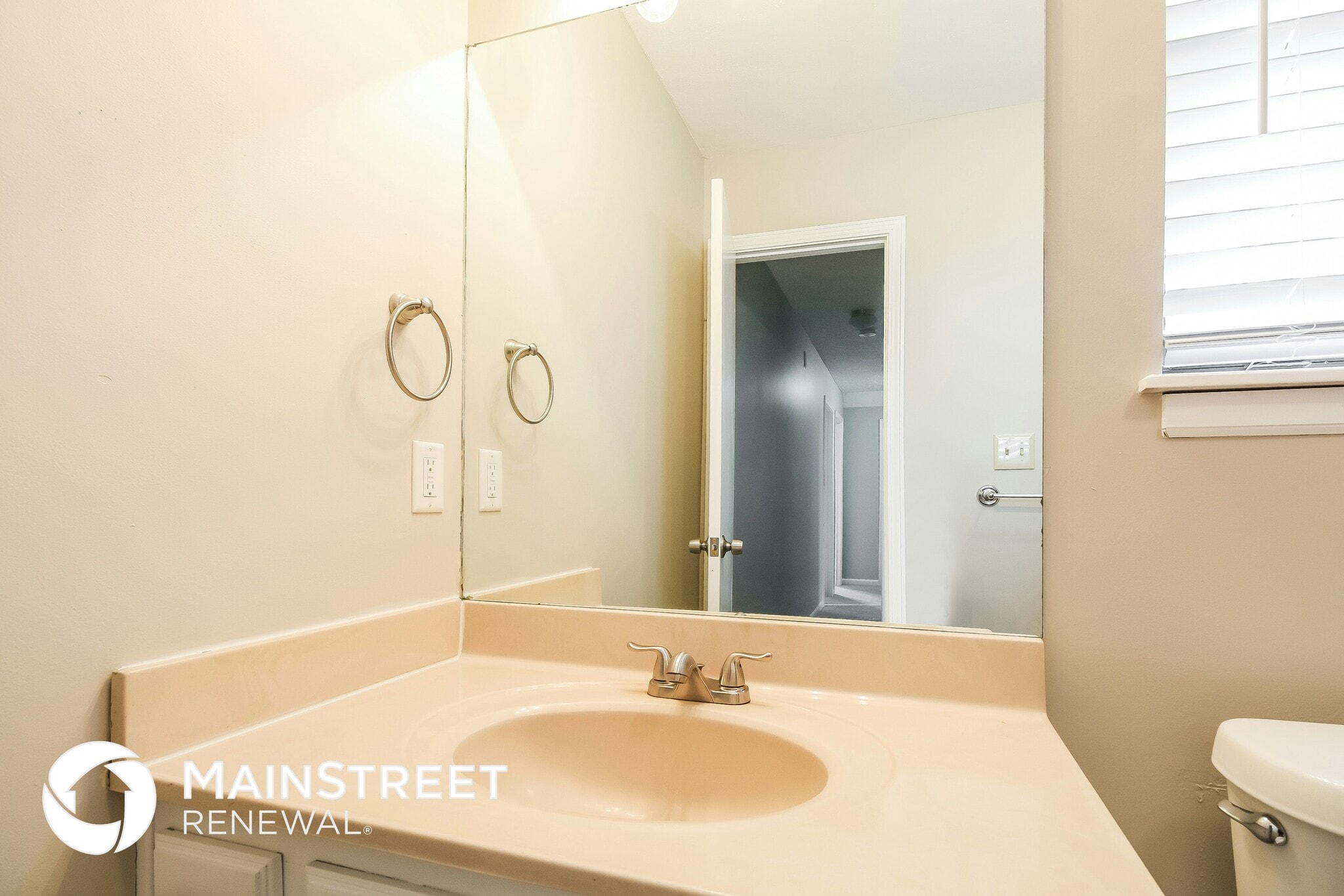 Building Photo - 510 Forestglen Ln