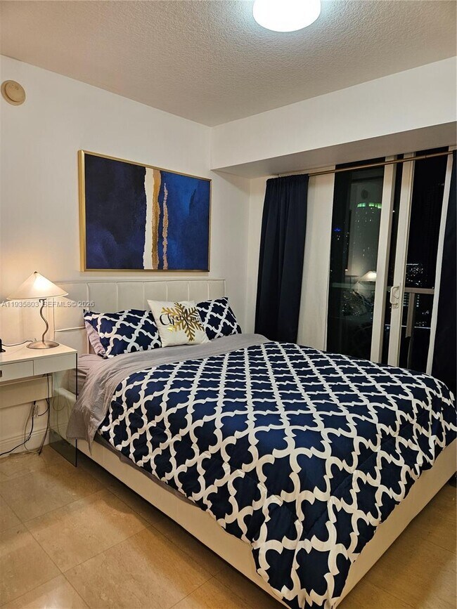 Building Photo - 41 SE 5th St