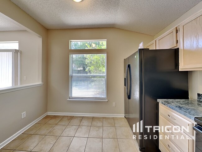 Building Photo - 920 Majestic Cypress Dr N