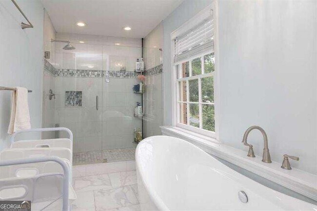 Building Photo - 160 Clipper Bay Dr