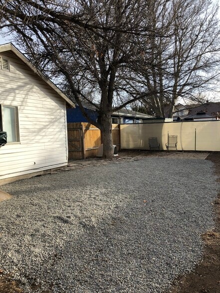 #2 Backyard - 450 Stevens Ave
