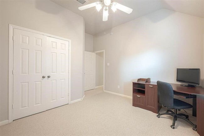 Building Photo - 21711 Cozy Hollow Ln