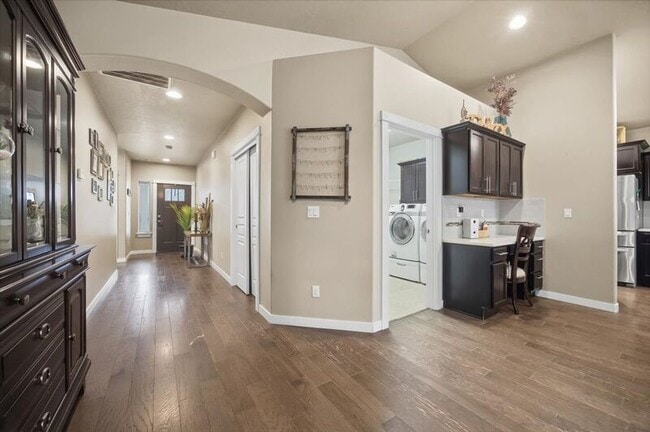 Building Photo - 368 Wishkah Dr