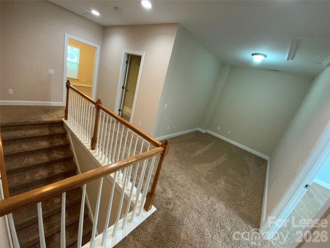 Building Photo - 10220 Vanguard Pkwy