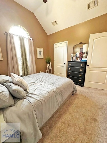 Building Photo - 1102 Sara Ln