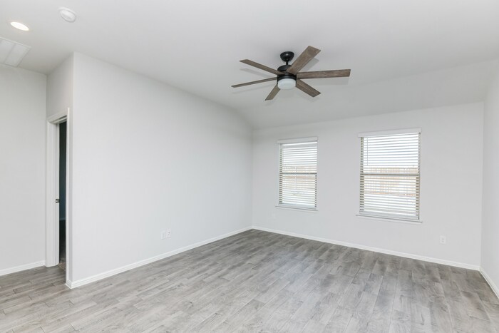 Building Photo - 9732 Walnut Cove Dr